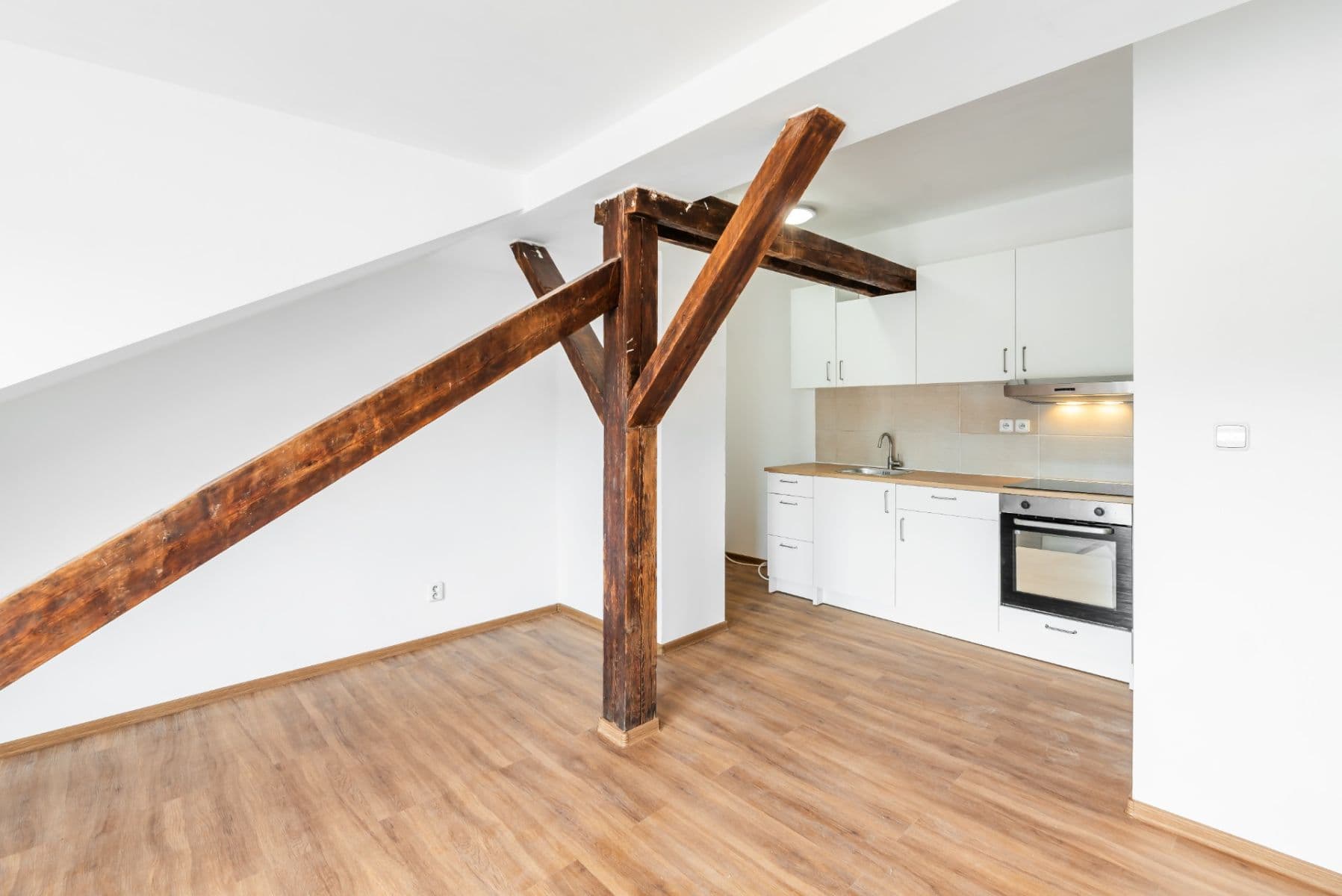 2 bedroom with open-plan kitchen flat for sale, 70 m², Holečkova, Prague, Prague 2 bedroom with open-plan kitchen flat for sale, 70 m², Holečkova, Prague, Prague