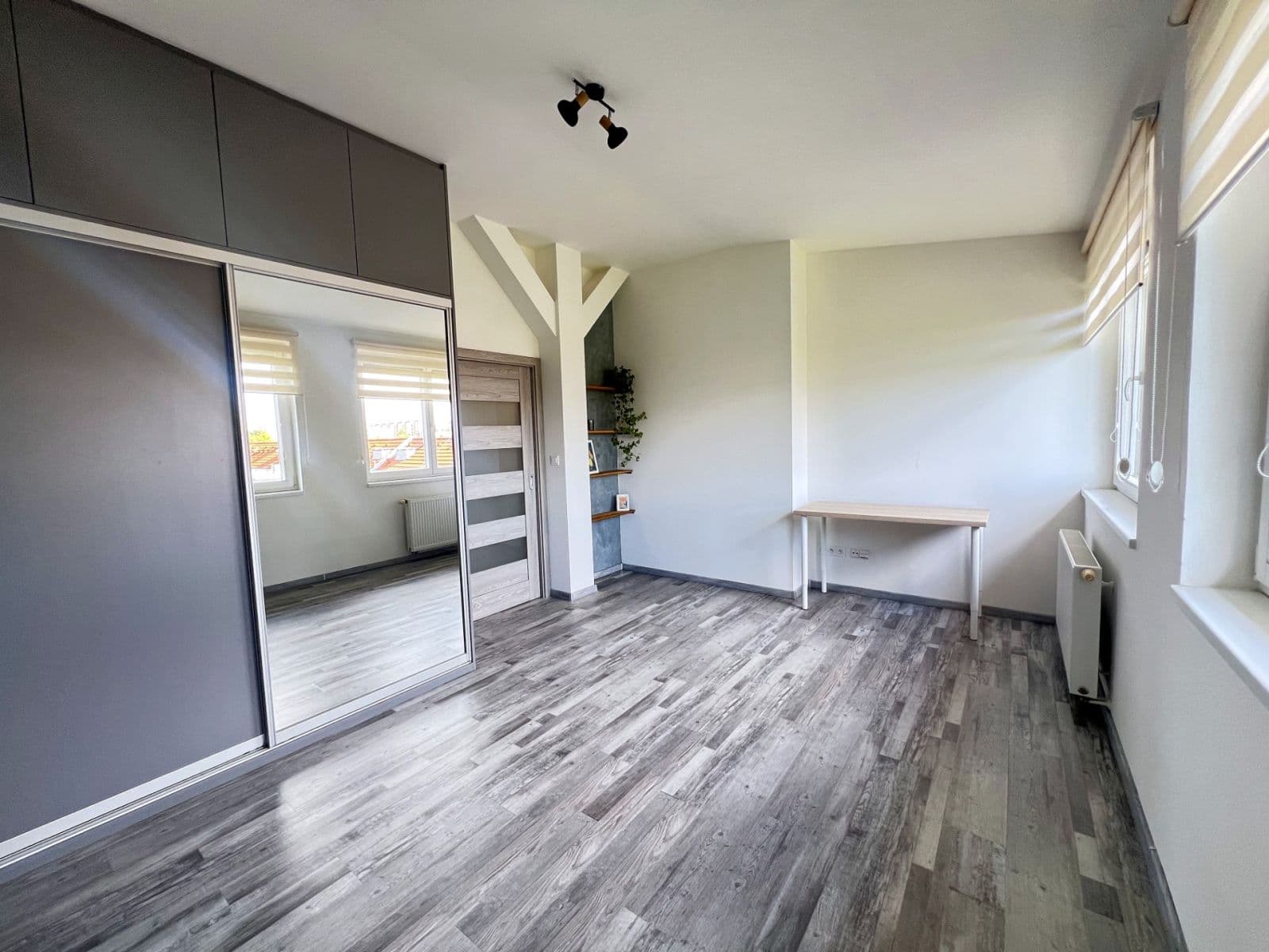 1 bedroom with open-plan kitchen flat for sale, 58 m², Černokostelecká, Prague, Prague 1 bedroom with open-plan kitchen flat for sale, 58 m², Černokostelecká, Prague, Prague
