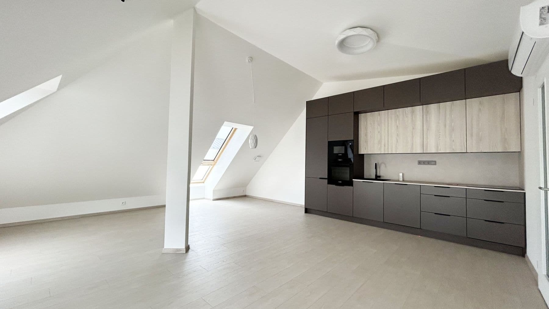1 bedroom with open-plan kitchen flat to rent, 85 m², Cihlářská, Hostivice, Středočeský Region 1 bedroom with open-plan kitchen flat to rent, 85 m², Cihlářská, Hostivice, Středočeský Region
