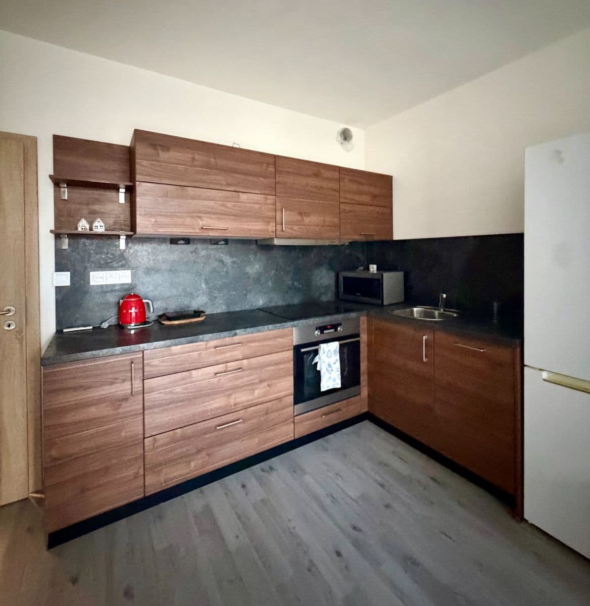 1 bedroom with open-plan kitchen flat to rent, 43 m², Poděbradova, Plzeň, Plzeňský Region 1 bedroom with open-plan kitchen flat to rent, 43 m², Poděbradova, Plzeň, Plzeňský Region