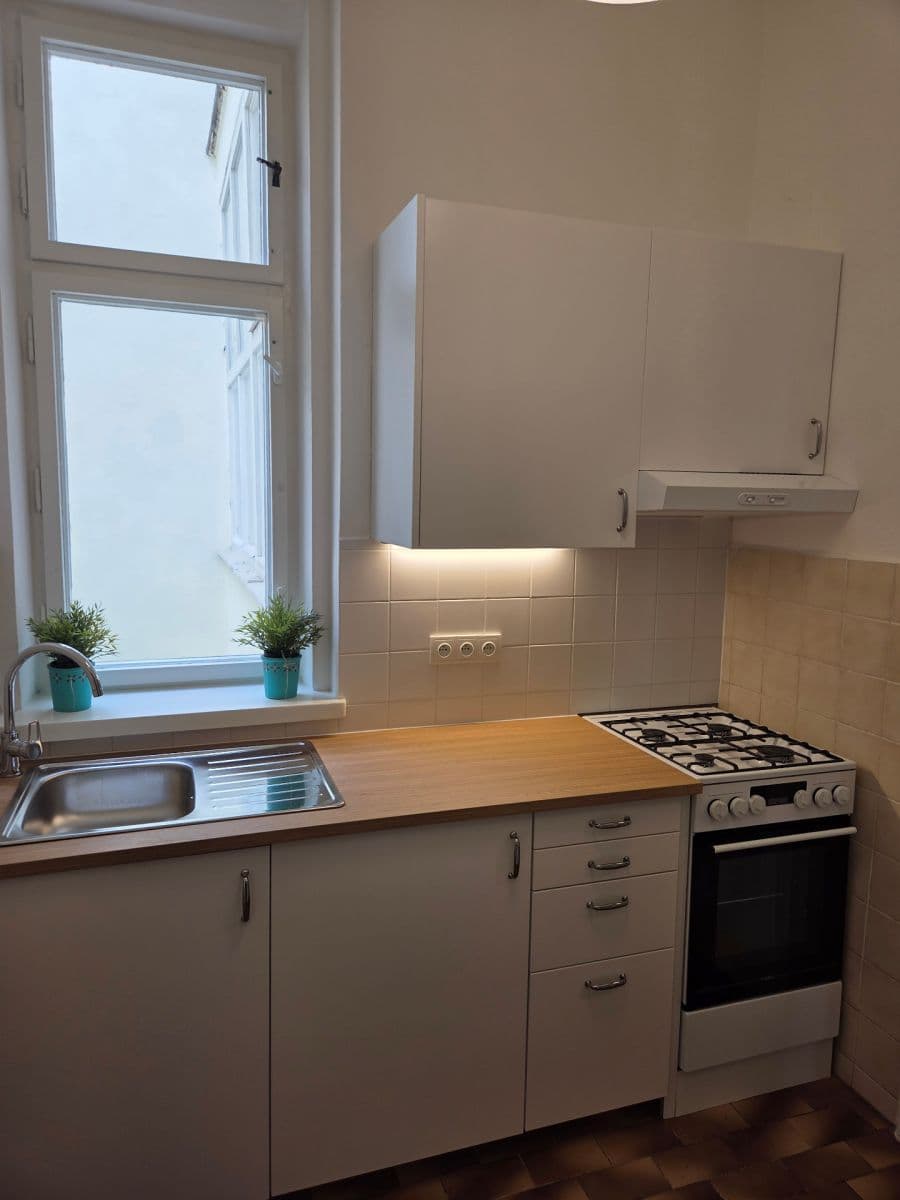 3 bedroom flat to rent, 85 m², Prague, Prague 3 bedroom flat to rent, 85 m², Prague, Prague
