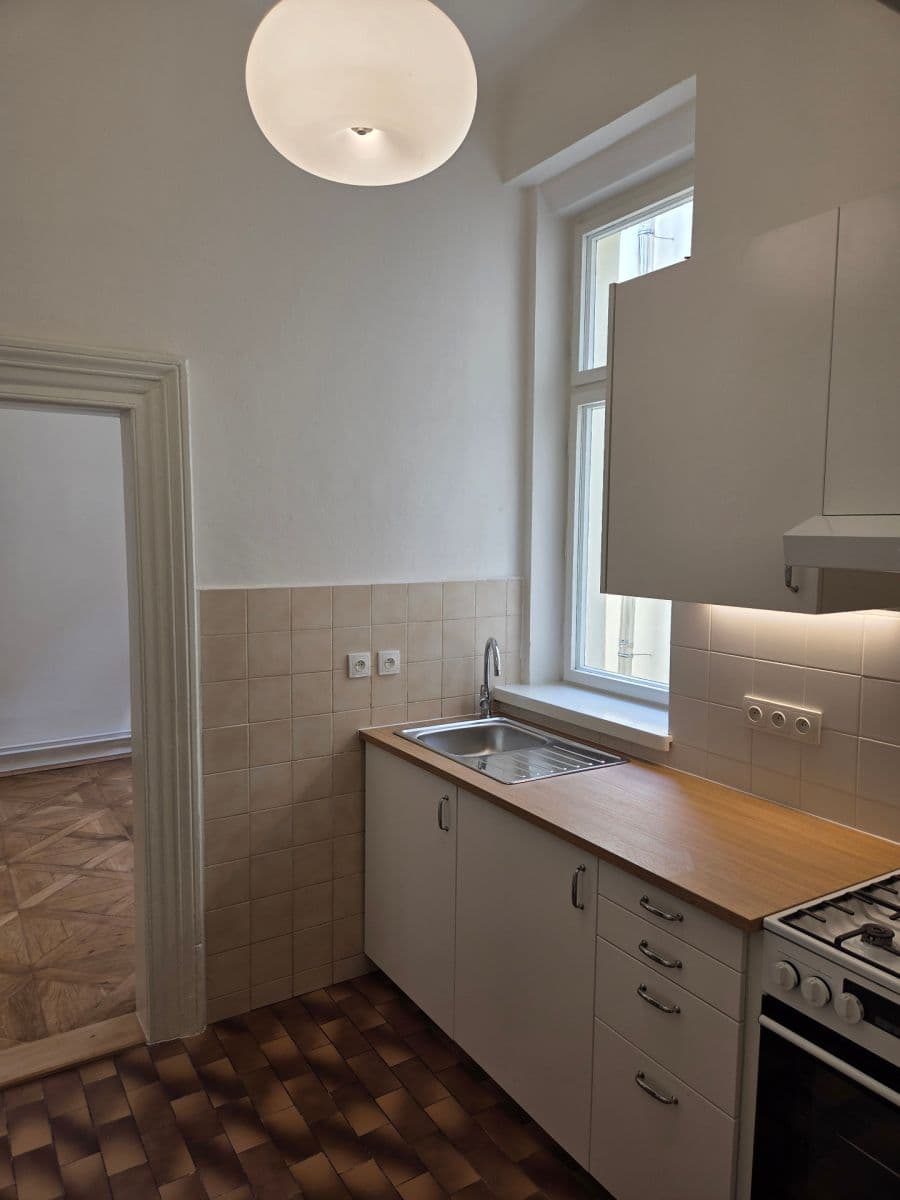 3 bedroom flat to rent, 85 m², Prague, Prague 3 bedroom flat to rent, 85 m², Prague, Prague