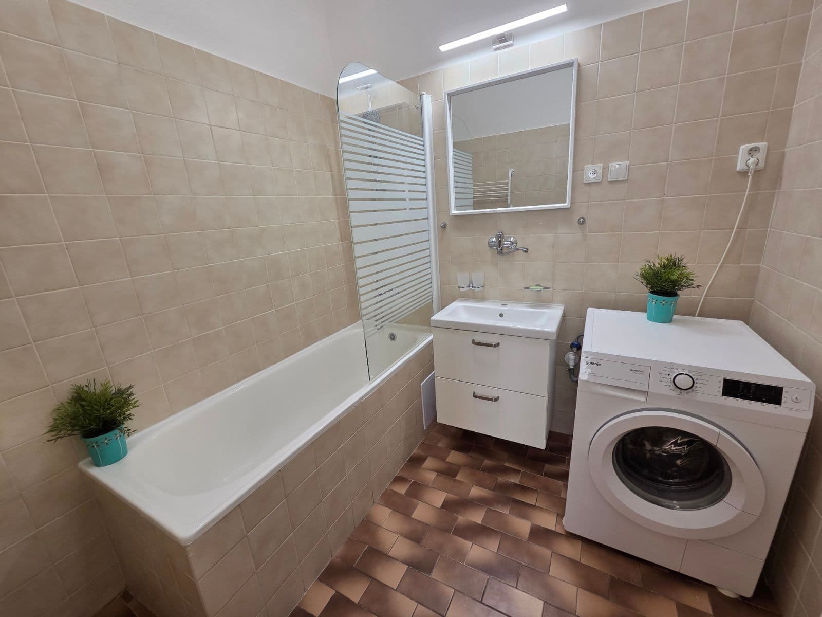 3 bedroom flat to rent, 85 m², Prague, Prague 3 bedroom flat to rent, 85 m², Prague, Prague