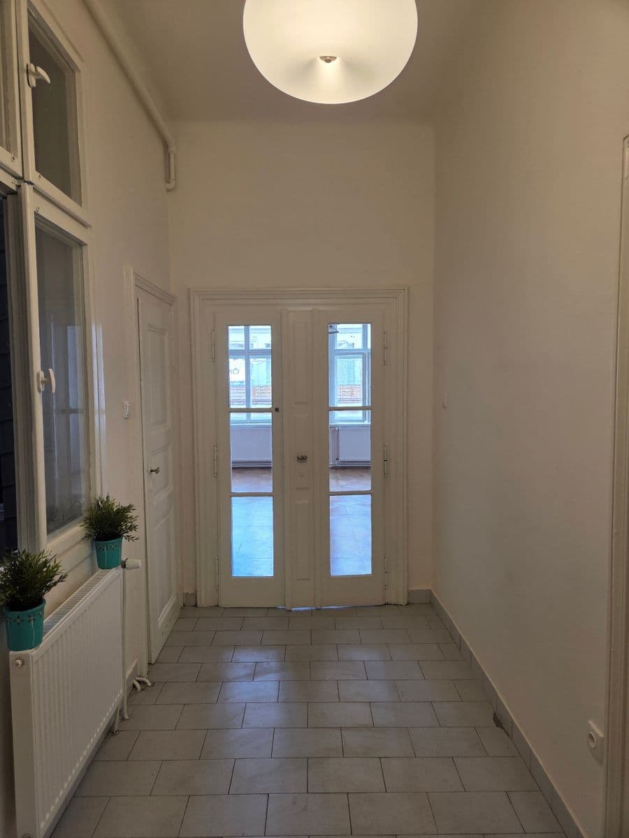 3 bedroom flat to rent, 85 m², Prague, Prague 3 bedroom flat to rent, 85 m², Prague, Prague