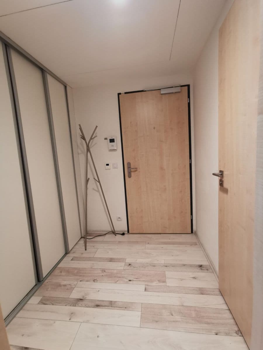 Studio flat to rent, 50 m², Petržílkova, Prague, Prague Studio flat to rent, 50 m², Petržílkova, Prague, Prague