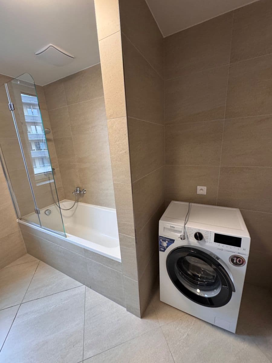 2 bedroom with open-plan kitchen flat to rent, 90 m², Pod Chodovem, Prague, Prague 2 bedroom with open-plan kitchen flat to rent, 90 m², Pod Chodovem, Prague, Prague