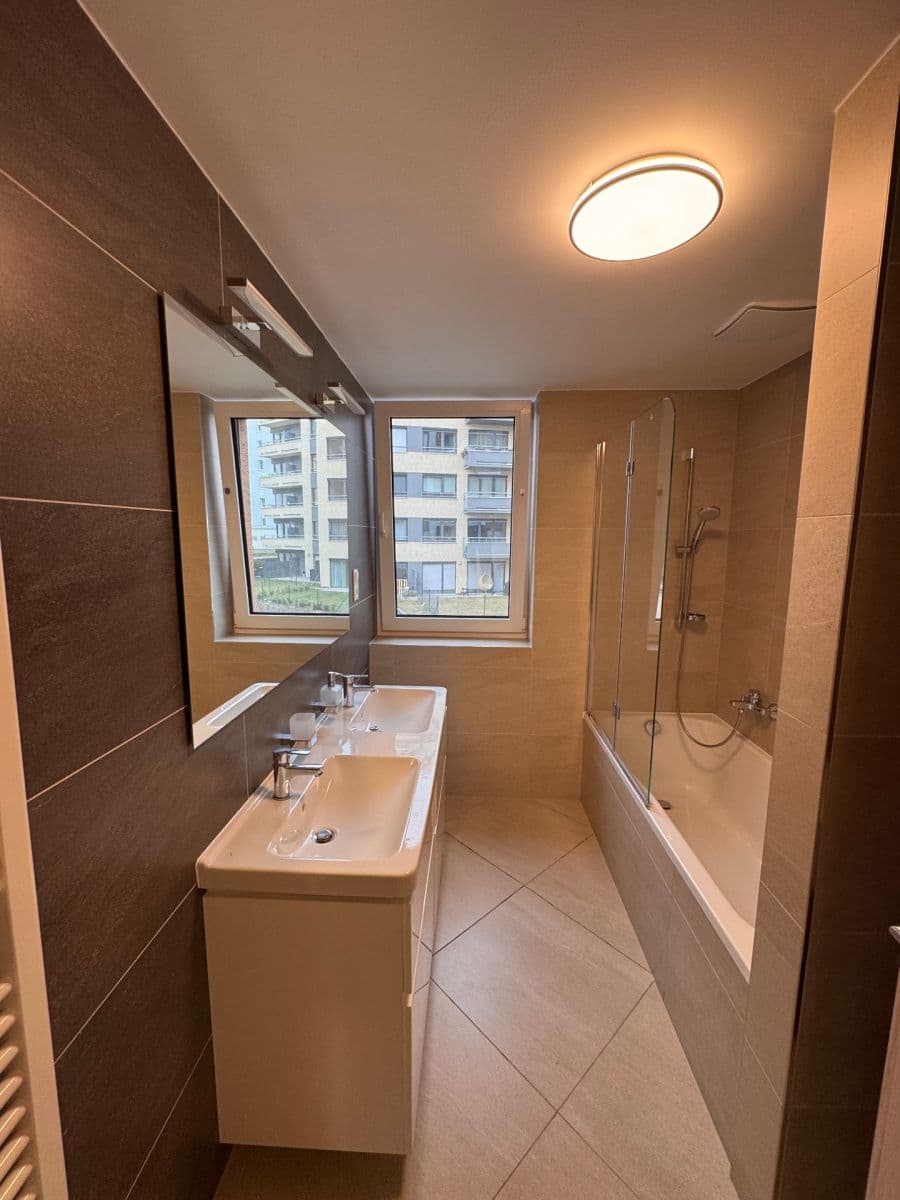 2 bedroom with open-plan kitchen flat to rent, 90 m², Pod Chodovem, Prague, Prague 2 bedroom with open-plan kitchen flat to rent, 90 m², Pod Chodovem, Prague, Prague