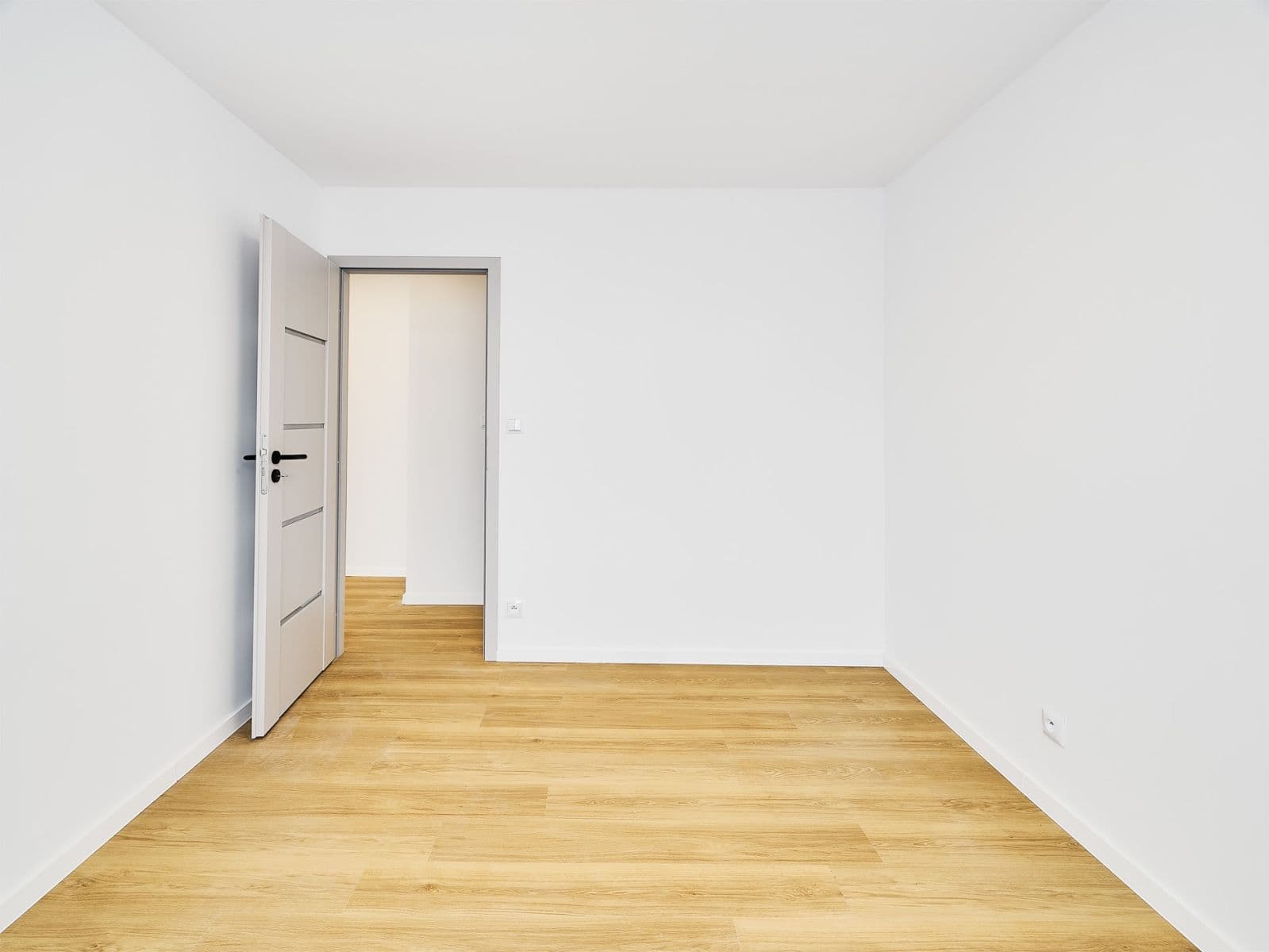 3 bedroom with open-plan kitchen flat for sale, 73 m², Lovosická, Prague, Prague 3 bedroom with open-plan kitchen flat for sale, 73 m², Lovosická, Prague, Prague