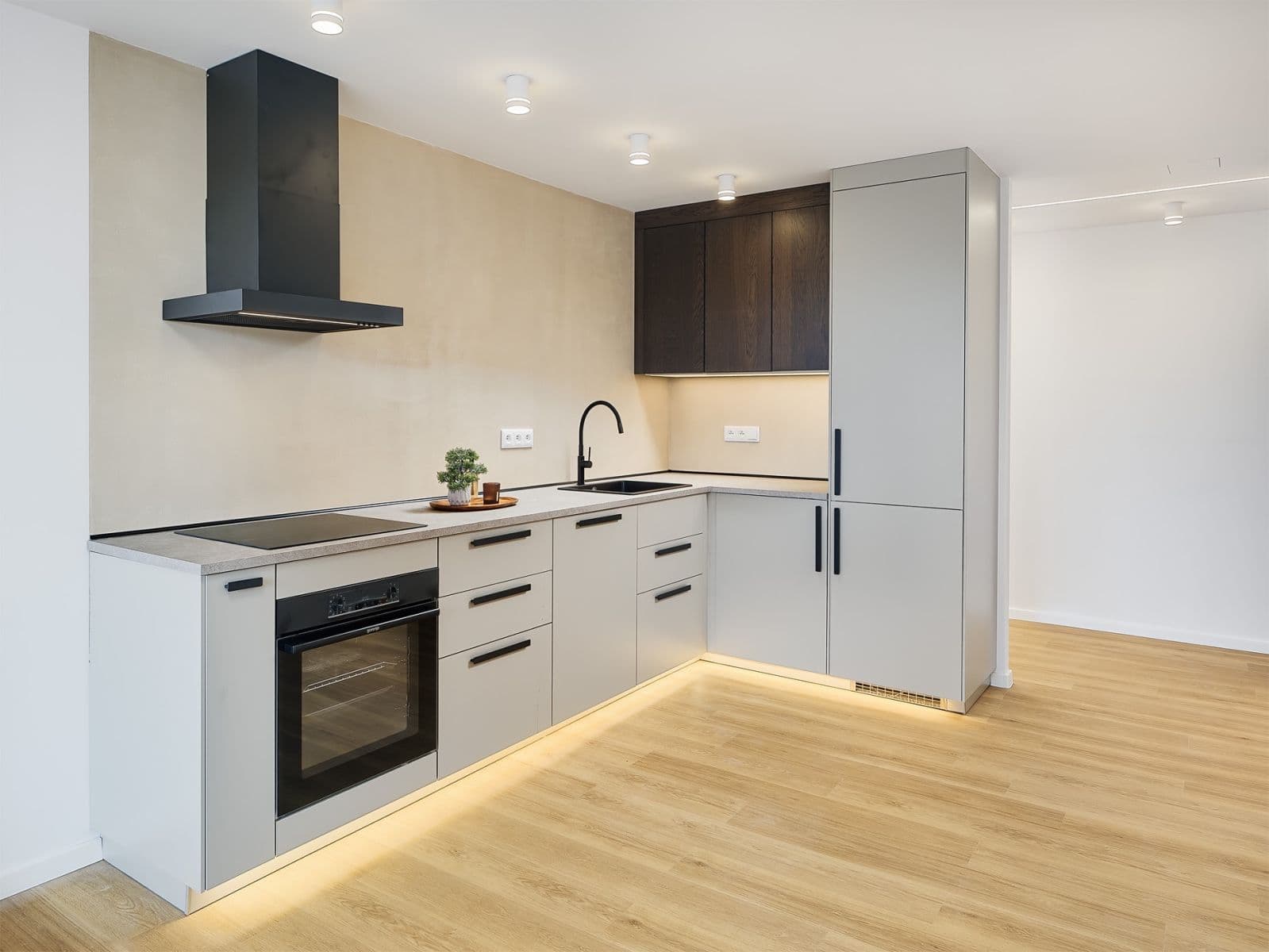 3 bedroom with open-plan kitchen flat for sale, 73 m², Lovosická, Prague, Prague 3 bedroom with open-plan kitchen flat for sale, 73 m², Lovosická, Prague, Prague