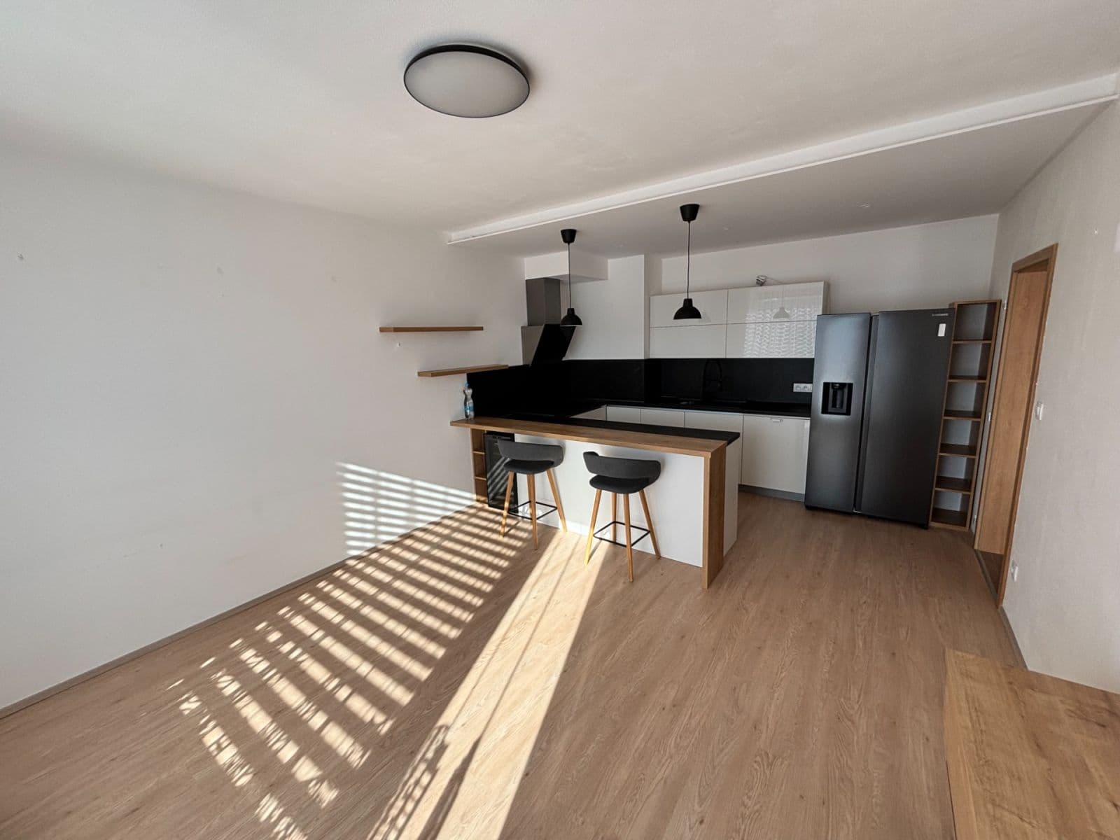 1 bedroom with open-plan kitchen flat to rent, 48 m², Pšeničná, Hostivice, Středočeský Region 1 bedroom with open-plan kitchen flat to rent, 48 m², Pšeničná, Hostivice, Středočeský Region