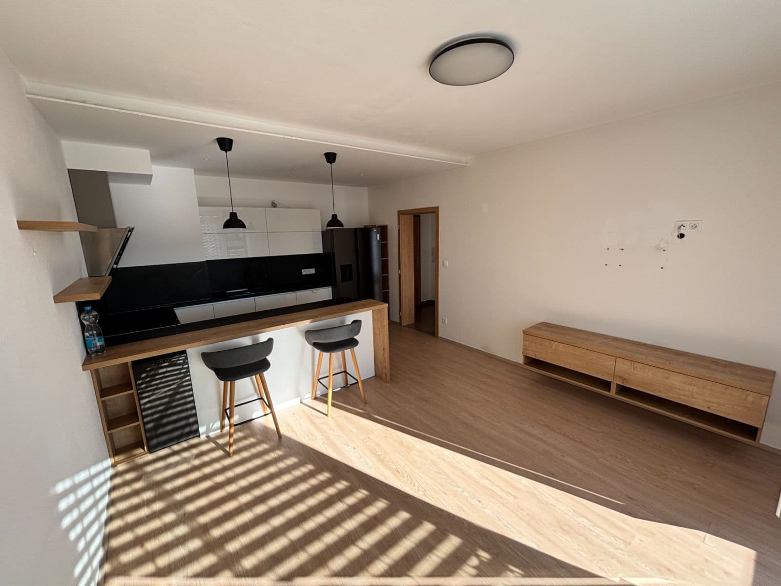 1 bedroom with open-plan kitchen flat to rent, 48 m², Pšeničná, Hostivice, Středočeský Region 1 bedroom with open-plan kitchen flat to rent, 48 m², Pšeničná, Hostivice, Středočeský Region
