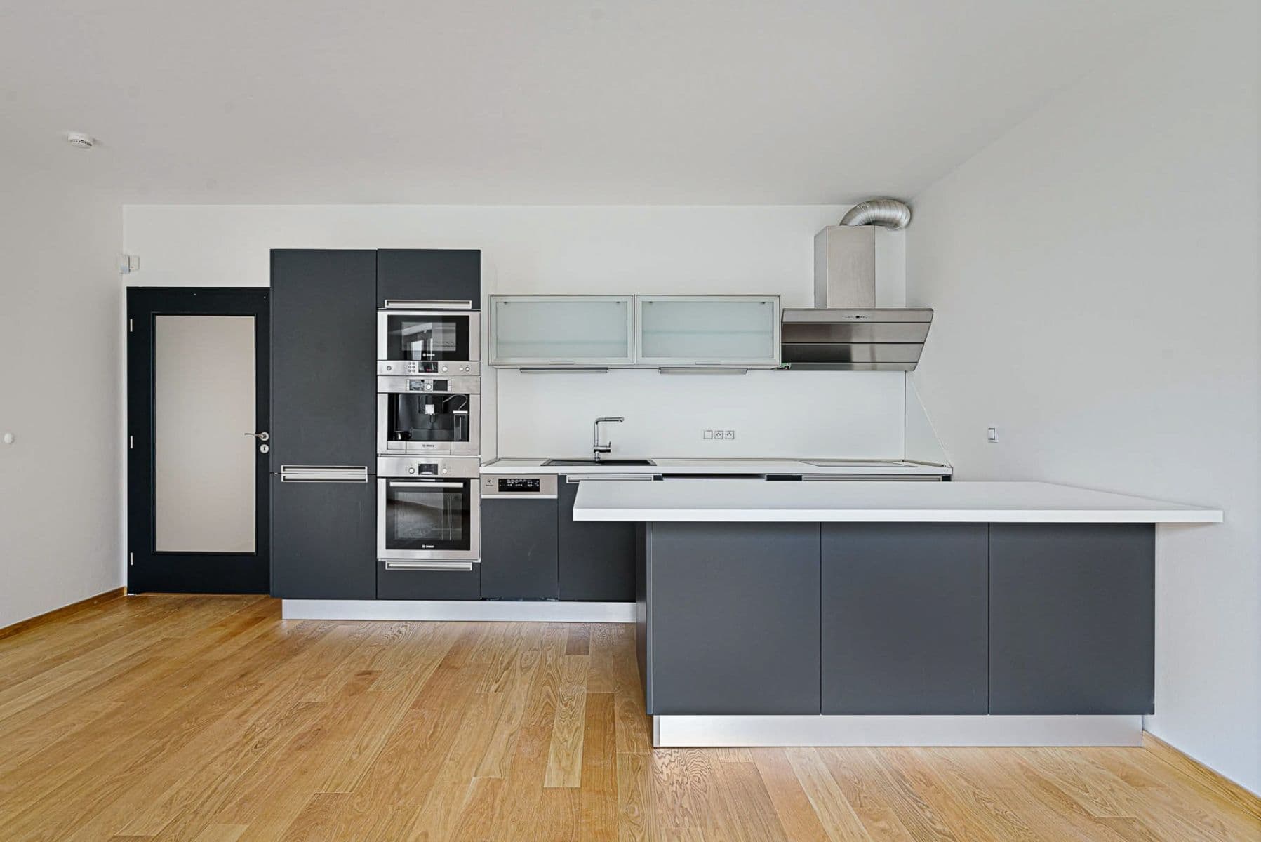 1 bedroom with open-plan kitchen flat to rent, 52 m², Kozinovo náměstí, Prague, Prague 1 bedroom with open-plan kitchen flat to rent, 52 m², Kozinovo náměstí, Prague, Prague