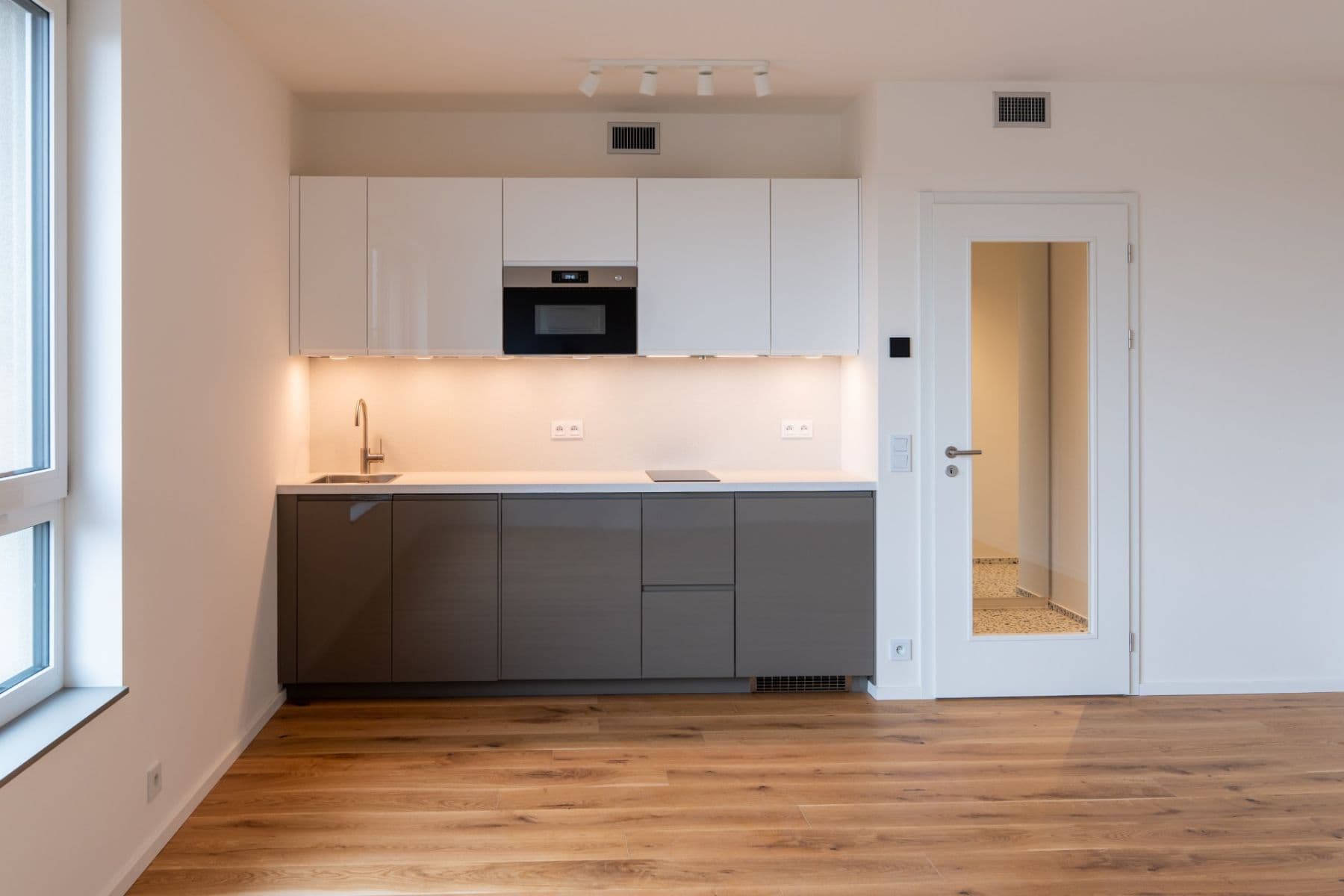 Studio flat to rent, 37 m², U Komína, Prague, Prague Studio flat to rent, 37 m², U Komína, Prague, Prague