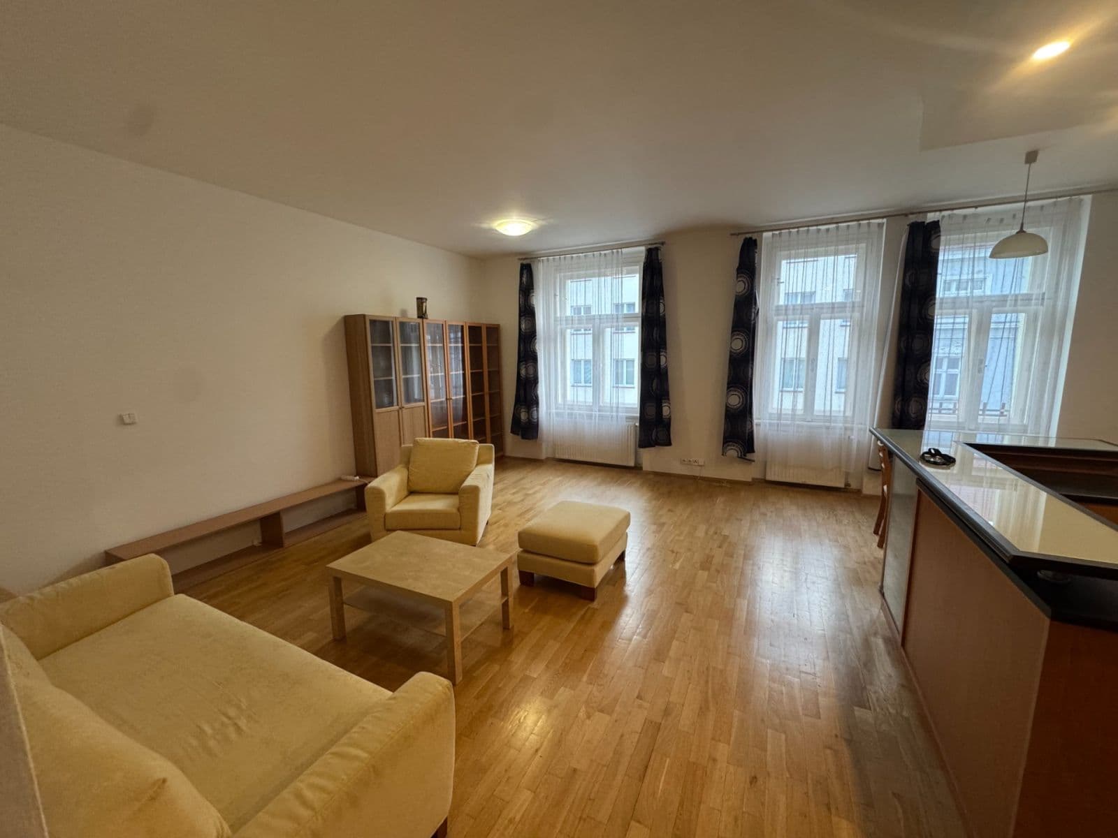 1 bedroom with open-plan kitchen flat to rent, 50 m², Marie Cibulkové, Prague, Prague 1 bedroom with open-plan kitchen flat to rent, 50 m², Marie Cibulkové, Prague, Prague