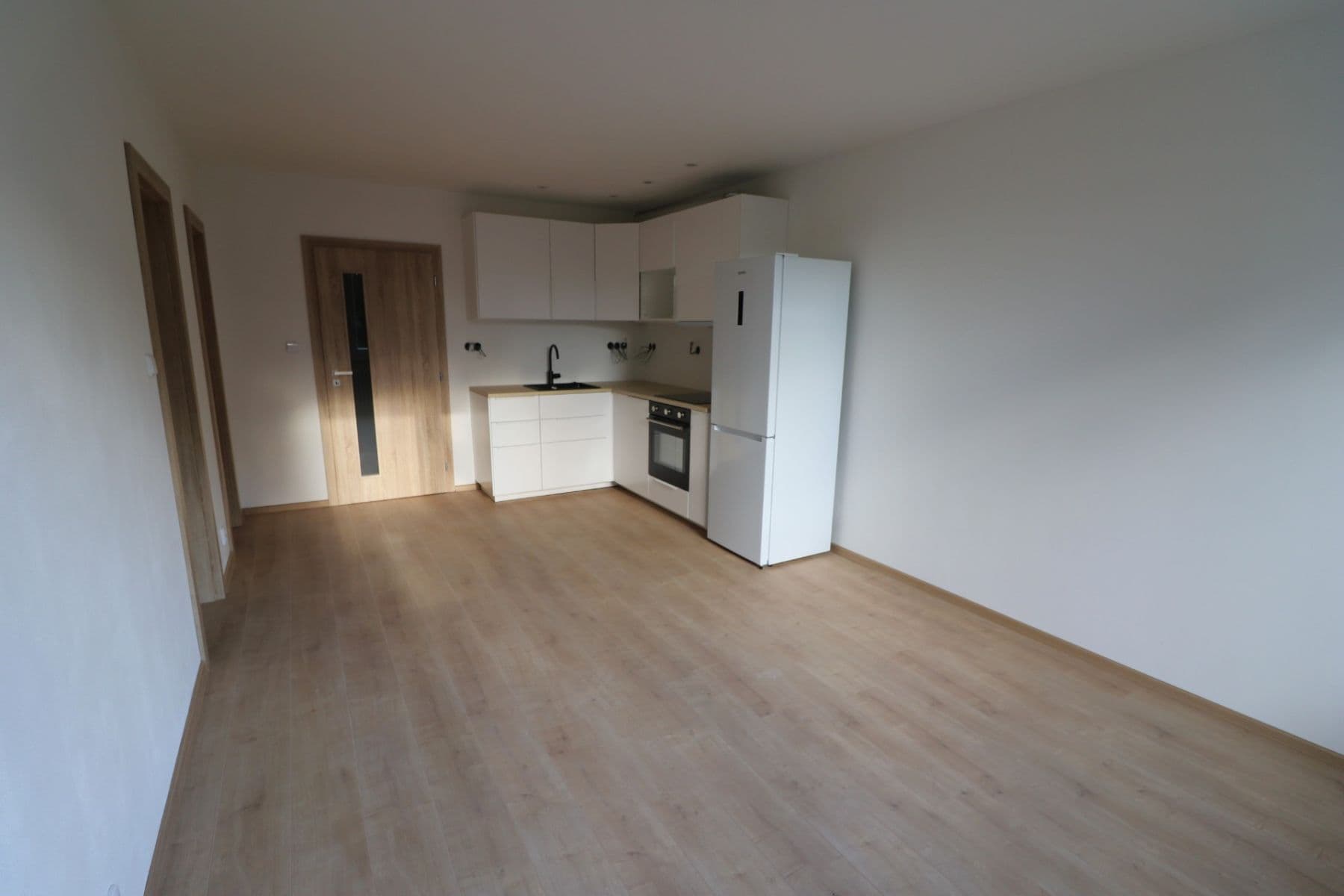 1 bedroom with open-plan kitchen flat to rent, 41 m², Pirinská, Prague, Prague 1 bedroom with open-plan kitchen flat to rent, 41 m², Pirinská, Prague, Prague