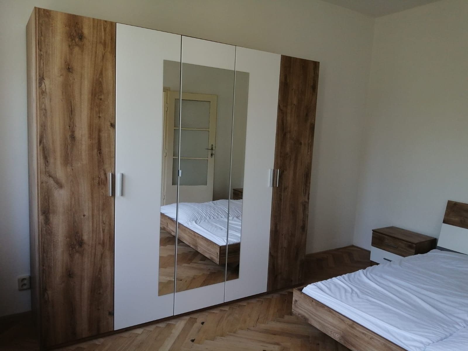 1 bedroom with open-plan kitchen flat to rent, 42 m², Lumiérů, Prague, Prague 1 bedroom with open-plan kitchen flat to rent, 42 m², Lumiérů, Prague, Prague