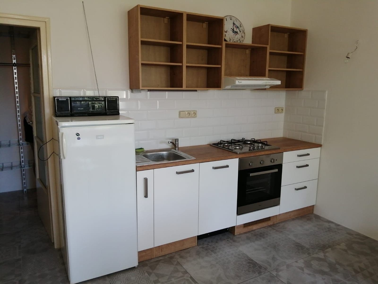 1 bedroom with open-plan kitchen flat to rent, 42 m², Lumiérů, Prague, Prague 1 bedroom with open-plan kitchen flat to rent, 42 m², Lumiérů, Prague, Prague