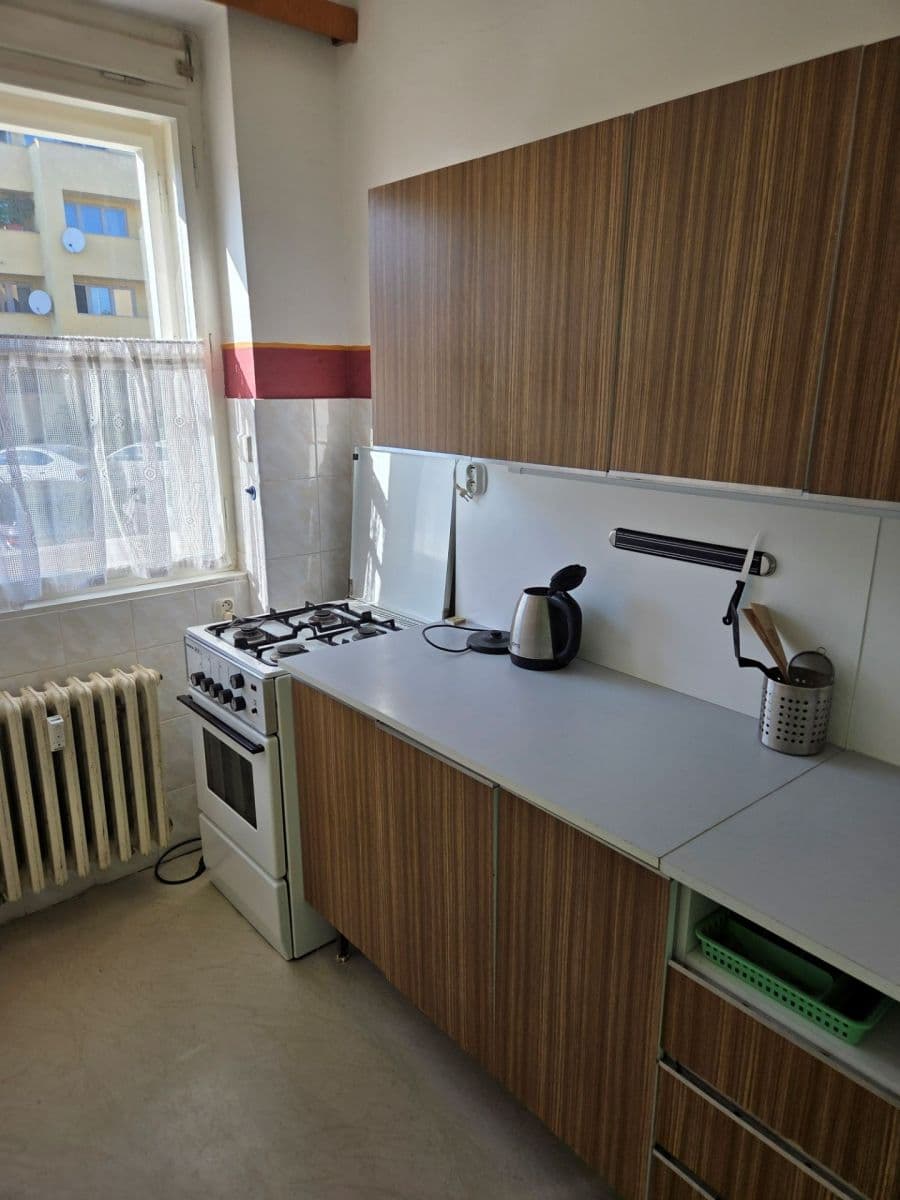 3 bedroom flat to rent, 75 m², Lumiérů, Prague, Prague 3 bedroom flat to rent, 75 m², Lumiérů, Prague, Prague