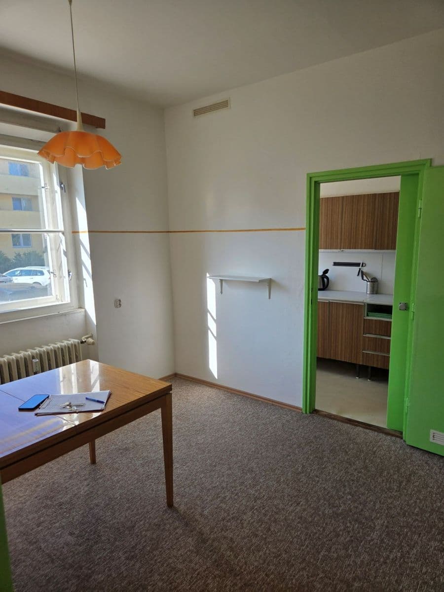 3 bedroom flat to rent, 75 m², Lumiérů, Prague, Prague 3 bedroom flat to rent, 75 m², Lumiérů, Prague, Prague