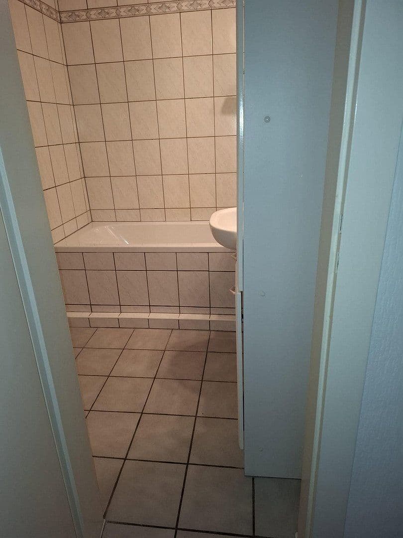 3 bedroom flat to rent, 78 m², Steinstraße 193, KRefeld, North Rhine-Westphalia 3 bedroom flat to rent, 78 m², Steinstraße 193, KRefeld, North Rhine-Westphalia