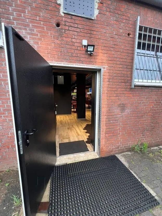non-residential property for sale, 140 m², Von der Mark Straße 23-25, Duisburg, North Rhine-Westphalia non-residential property for sale, 140 m², Von der Mark Straße 23-25, Duisburg, North Rhine-Westphalia