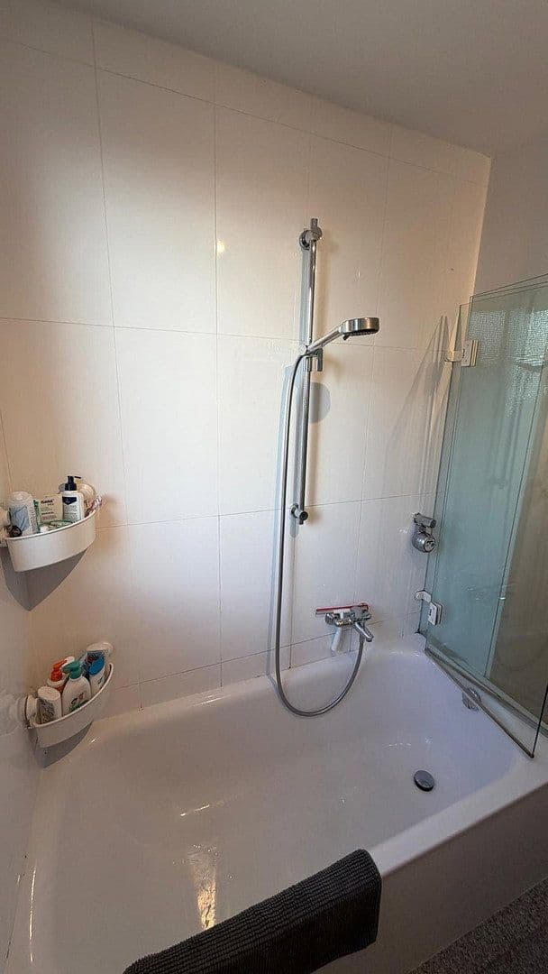 3 bedroom flat to rent, 78 m², Viktoriaalle 48, Aachen, North Rhine-Westphalia 3 bedroom flat to rent, 78 m², Viktoriaalle 48, Aachen, North Rhine-Westphalia