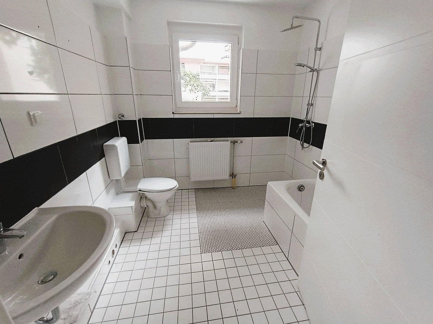 3 bedroom flat to rent, 92 m², Langerfelder Straße 119, Wuppertal, North Rhine-Westphalia 3 bedroom flat to rent, 92 m², Langerfelder Straße 119, Wuppertal, North Rhine-Westphalia