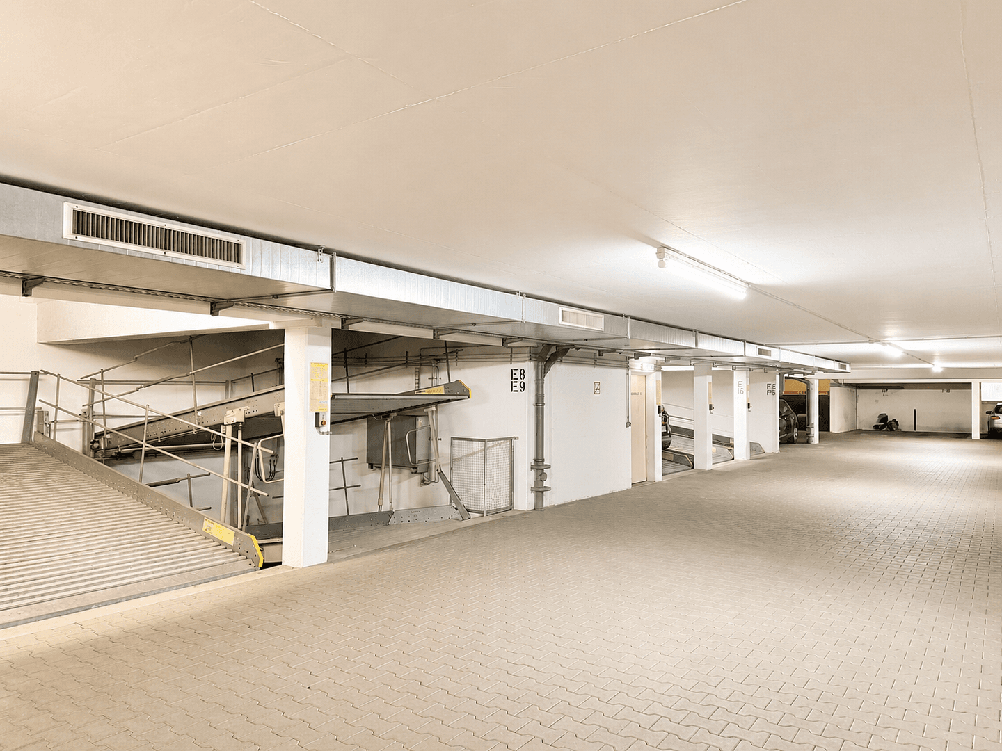 garage to rent, 0 m², Schroeterstraße 22, Dresden, Saxony garage to rent, 0 m², Schroeterstraße 22, Dresden, Saxony