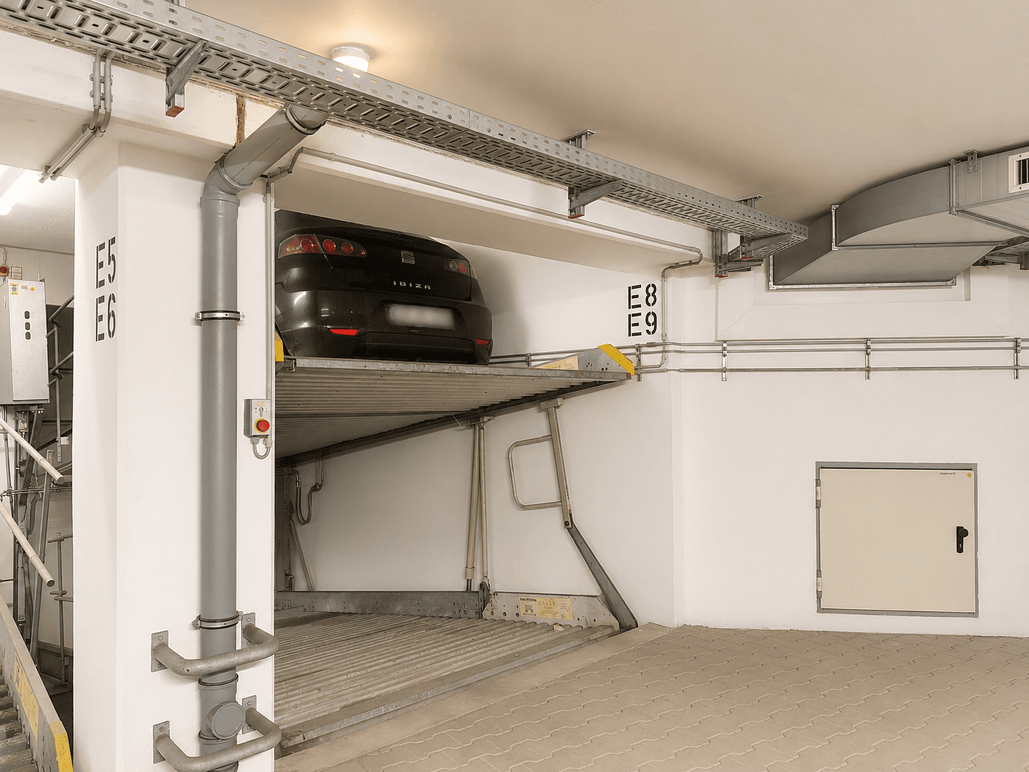 garage to rent, 0 m², Schroeterstraße 22, Dresden, Saxony garage to rent, 0 m², Schroeterstraße 22, Dresden, Saxony