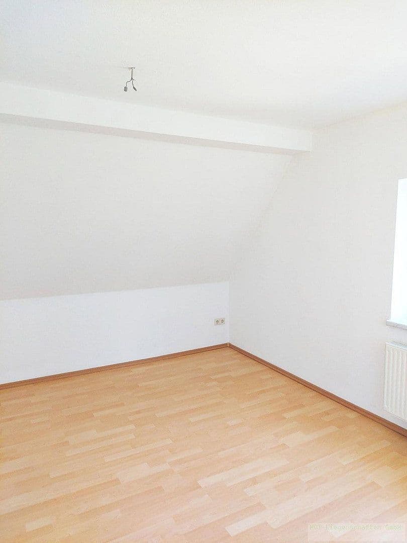3 bedroom flat to rent, 45 m², West Straße 9, Gersdorf, Saxony 3 bedroom flat to rent, 45 m², West Straße 9, Gersdorf, Saxony