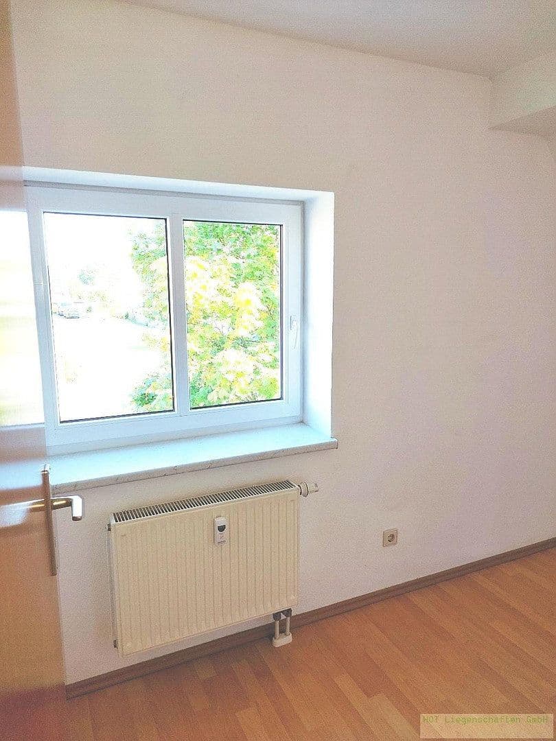 3 bedroom flat to rent, 45 m², West Straße 9, Gersdorf, Saxony 3 bedroom flat to rent, 45 m², West Straße 9, Gersdorf, Saxony