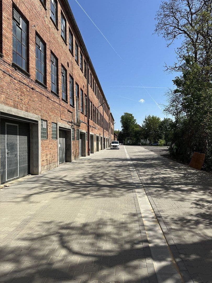 non-residential property to rent, 35,000 m², Obere Hilgenstock 2-8, Warburg, North Rhine-Westphalia non-residential property to rent, 35,000 m², Obere Hilgenstock 2-8, Warburg, North Rhine-Westphalia