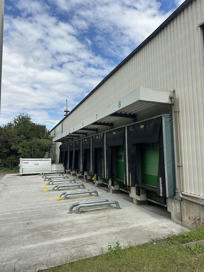 non-residential property to rent, 35,000 m², Obere Hilgenstock 2-8, Warburg, North Rhine-Westphalia non-residential property to rent, 35,000 m², Obere Hilgenstock 2-8, Warburg, North Rhine-Westphalia