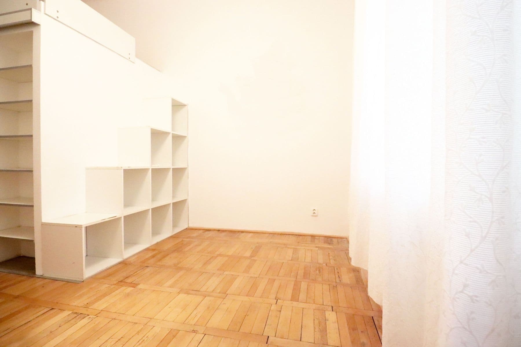 Studio flat to rent, 20 m², Holečkova, Prague, Prague Studio flat to rent, 20 m², Holečkova, Prague, Prague