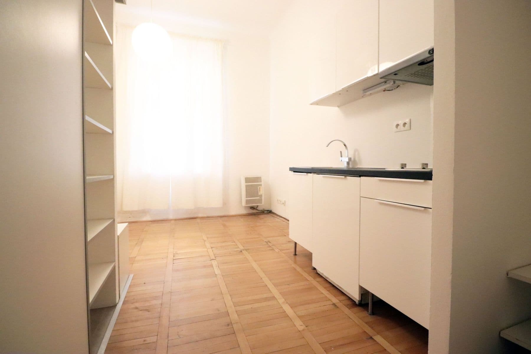 Studio flat to rent, 20 m², Holečkova, Prague, Prague Studio flat to rent, 20 m², Holečkova, Prague, Prague