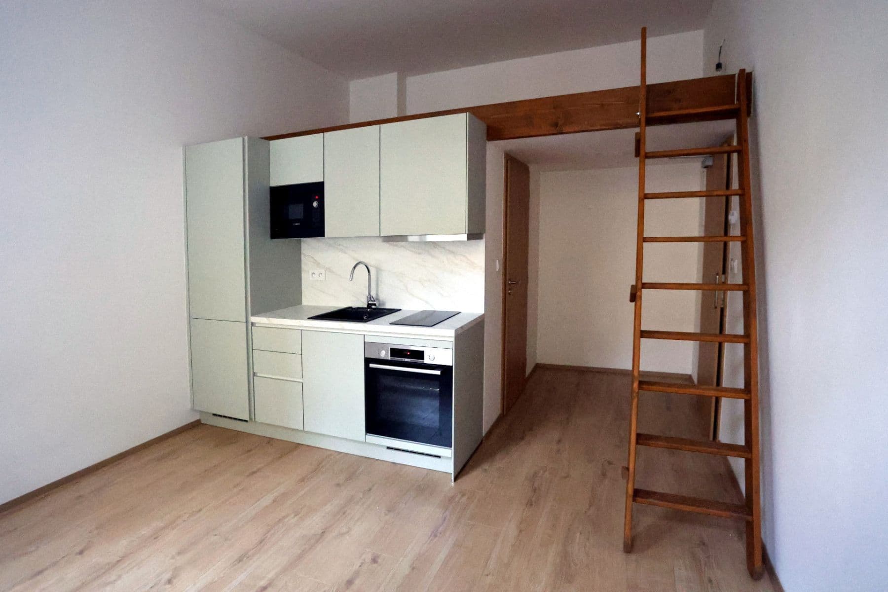Studio flat to rent, 28 m², Sokolská, Prague, Prague Studio flat to rent, 28 m², Sokolská, Prague, Prague