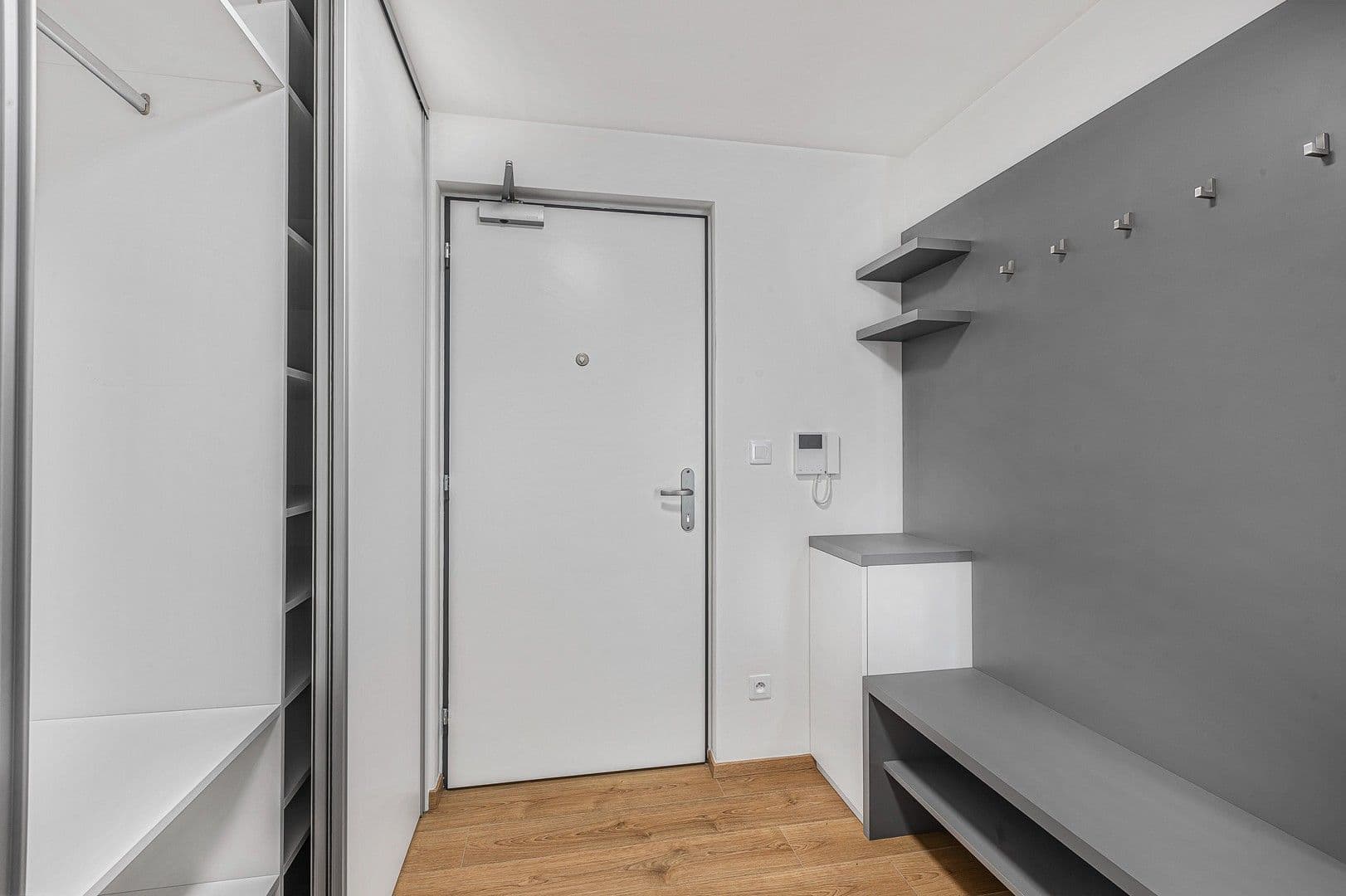 1 bedroom with open-plan kitchen flat to rent, 55 m², Zlochova, Prague, Prague 1 bedroom with open-plan kitchen flat to rent, 55 m², Zlochova, Prague, Prague