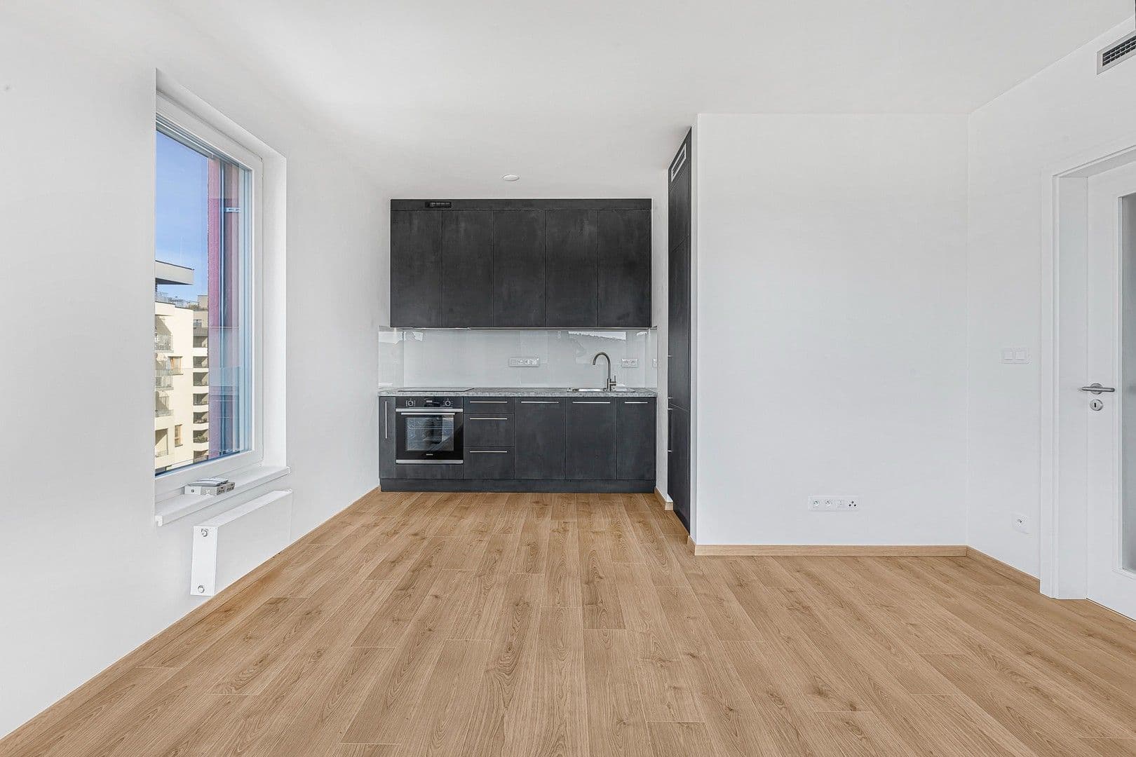 1 bedroom with open-plan kitchen flat to rent, 55 m², Zlochova, Prague, Prague 1 bedroom with open-plan kitchen flat to rent, 55 m², Zlochova, Prague, Prague