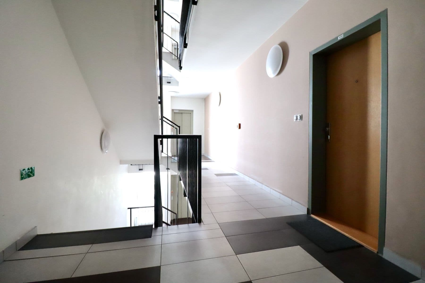 2 bedroom with open-plan kitchen flat to rent, 69 m², Chlebovická, Prague, Prague 2 bedroom with open-plan kitchen flat to rent, 69 m², Chlebovická, Prague, Prague