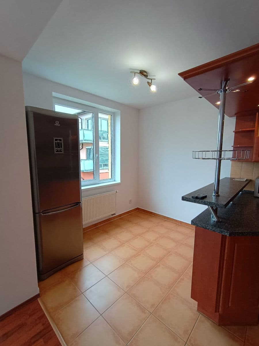 2 bedroom with open-plan kitchen flat for sale, 75 m², Havlíčkovo nám., Rudná, Středočeský Region 2 bedroom with open-plan kitchen flat for sale, 75 m², Havlíčkovo nám., Rudná, Středočeský Region