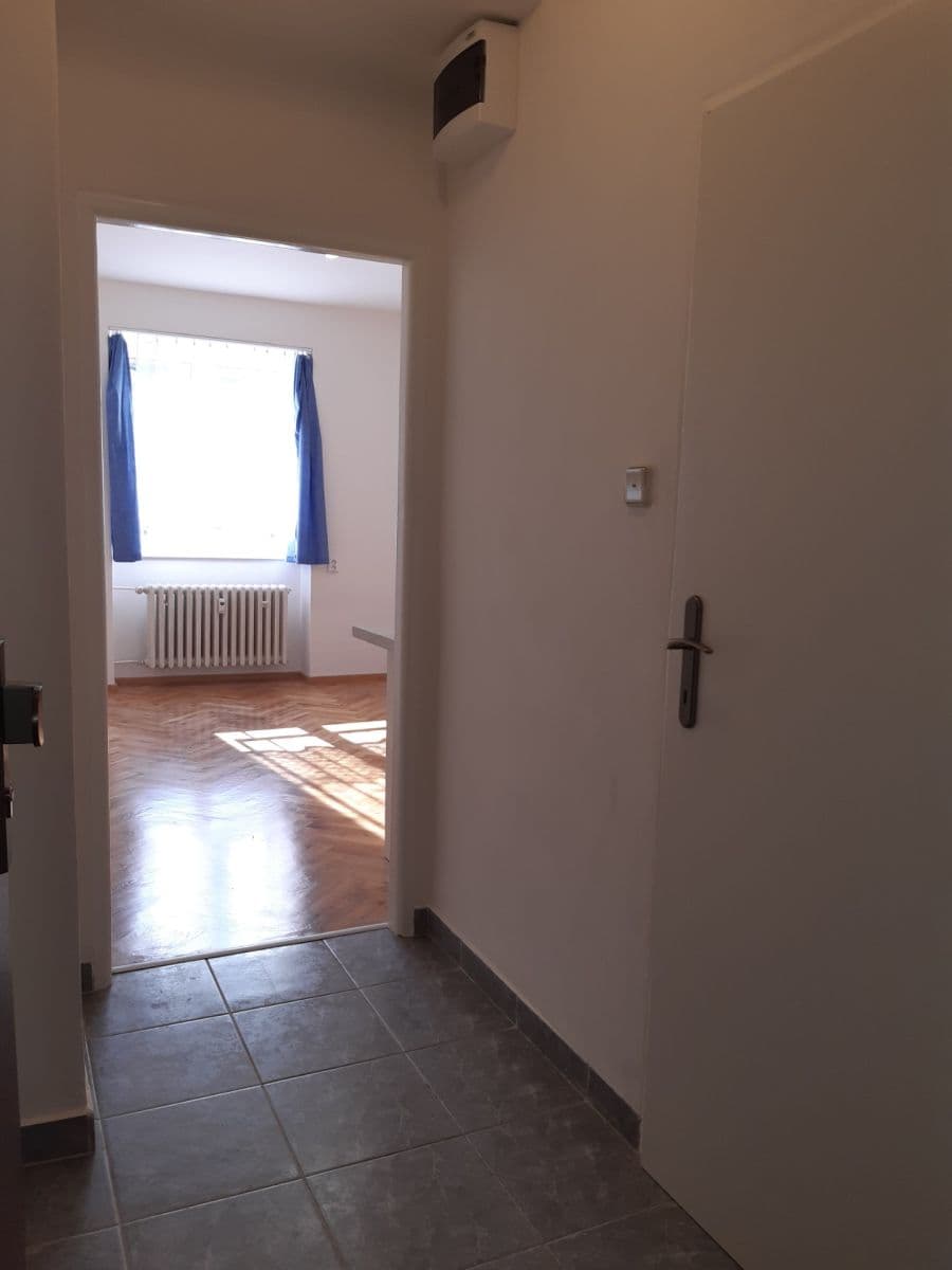 Studio flat to rent, 17 m², Bajkalská, Prague, Prague Studio flat to rent, 17 m², Bajkalská, Prague, Prague