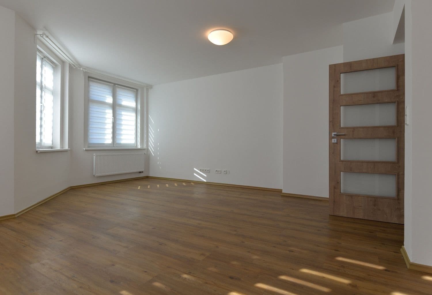 2 bedroom with open-plan kitchen flat to rent, 94 m², Lounská, Teplice, Ústecký Region 2 bedroom with open-plan kitchen flat to rent, 94 m², Lounská, Teplice, Ústecký Region