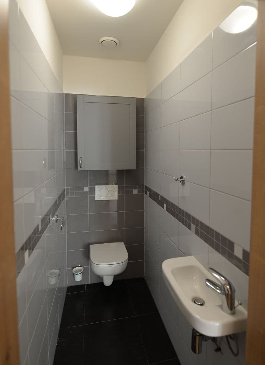 2 bedroom with open-plan kitchen flat to rent, 94 m², Lounská, Teplice, Ústecký Region 2 bedroom with open-plan kitchen flat to rent, 94 m², Lounská, Teplice, Ústecký Region