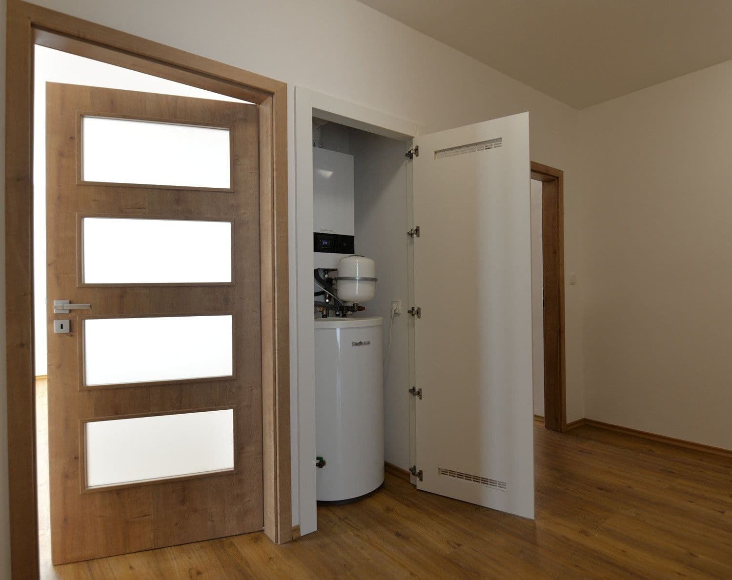 2 bedroom with open-plan kitchen flat to rent, 94 m², Lounská, Teplice, Ústecký Region 2 bedroom with open-plan kitchen flat to rent, 94 m², Lounská, Teplice, Ústecký Region