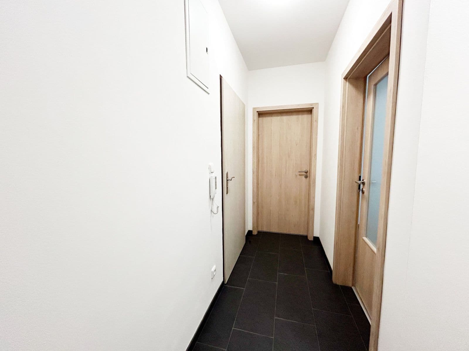 1 bedroom with open-plan kitchen flat to rent, 56 m², Palackého, Velim, Středočeský Region 1 bedroom with open-plan kitchen flat to rent, 56 m², Palackého, Velim, Středočeský Region