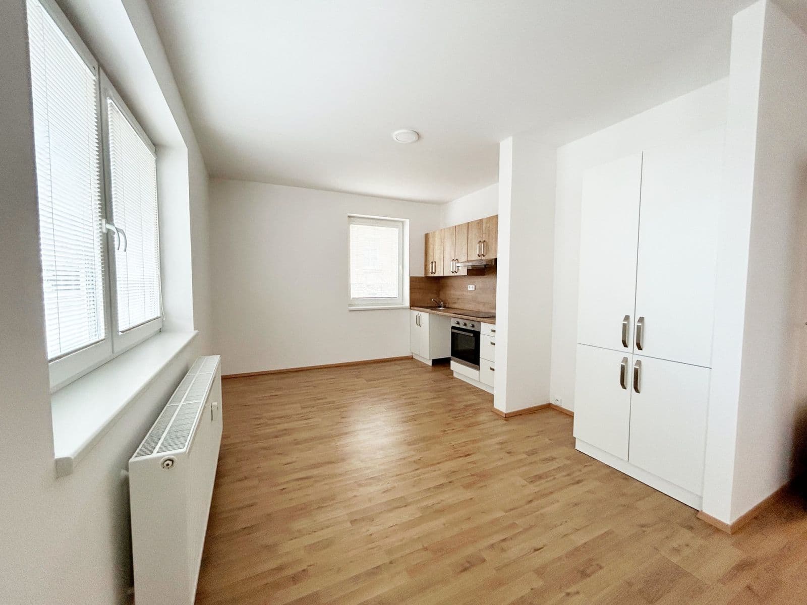 1 bedroom with open-plan kitchen flat to rent, 56 m², Palackého, Velim, Středočeský Region 1 bedroom with open-plan kitchen flat to rent, 56 m², Palackého, Velim, Středočeský Region