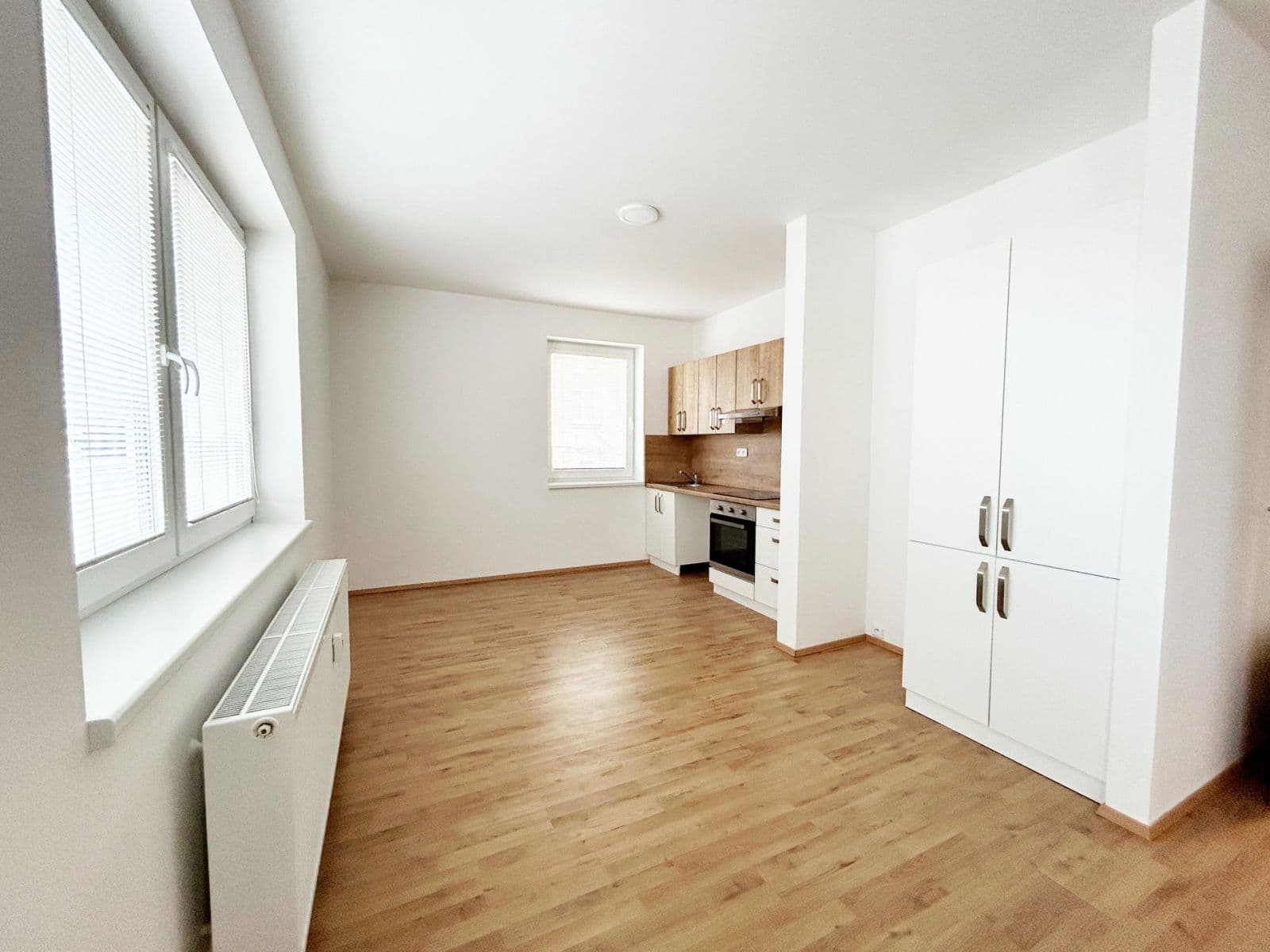 1 bedroom with open-plan kitchen flat to rent, 56 m², Palackého, Velim, Středočeský Region 1 bedroom with open-plan kitchen flat to rent, 56 m², Palackého, Velim, Středočeský Region
