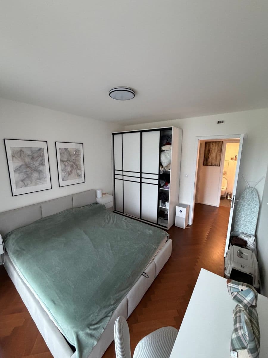 1 bedroom with open-plan kitchen flat to rent, 64 m², Albrightové, Prague, Prague 1 bedroom with open-plan kitchen flat to rent, 64 m², Albrightové, Prague, Prague