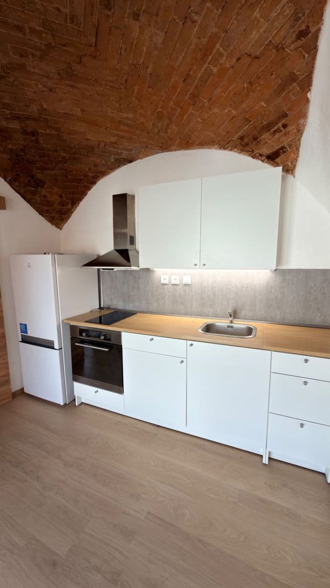 1 bedroom with open-plan kitchen flat to rent, 45 m², Zdislavy z Lemberka, Jablonné v Podještědí, Liberecký Region 1 bedroom with open-plan kitchen flat to rent, 45 m², Zdislavy z Lemberka, Jablonné v Podještědí, Liberecký Region