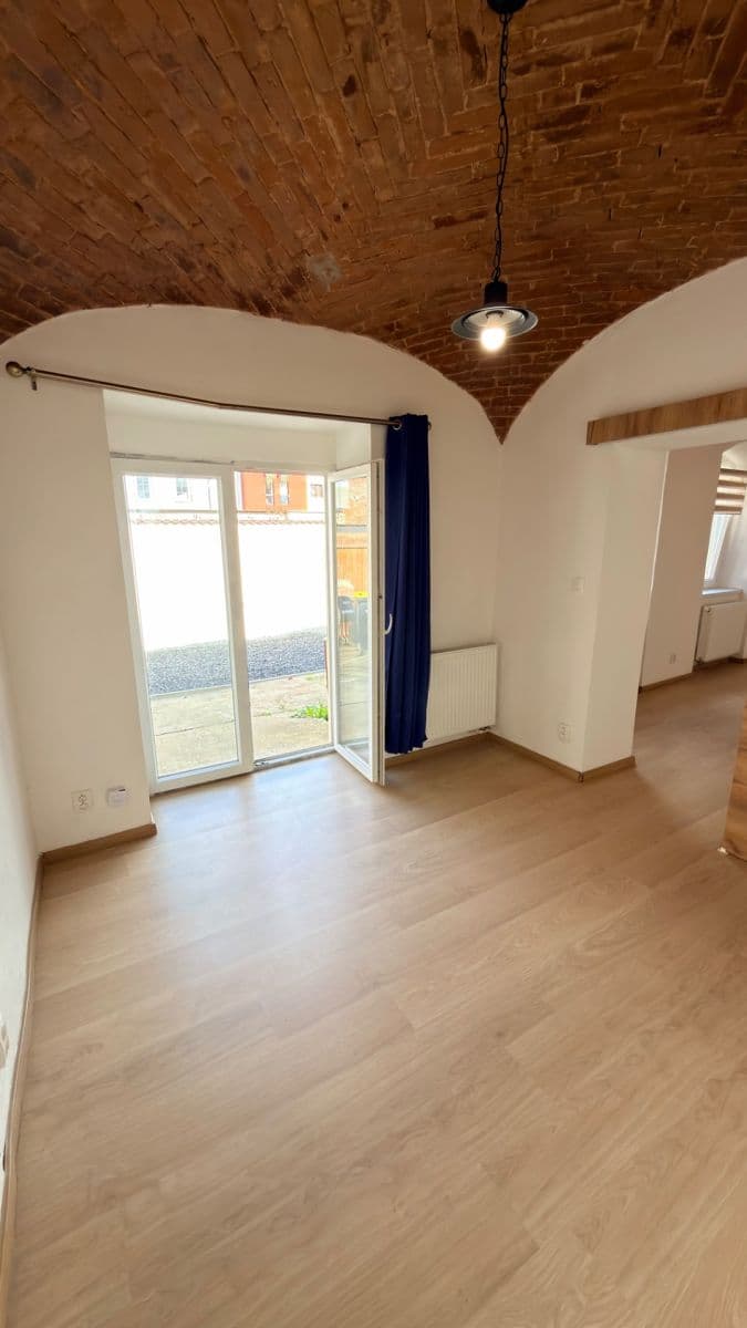 1 bedroom with open-plan kitchen flat to rent, 45 m², Zdislavy z Lemberka, Jablonné v Podještědí, Liberecký Region 1 bedroom with open-plan kitchen flat to rent, 45 m², Zdislavy z Lemberka, Jablonné v Podještědí, Liberecký Region